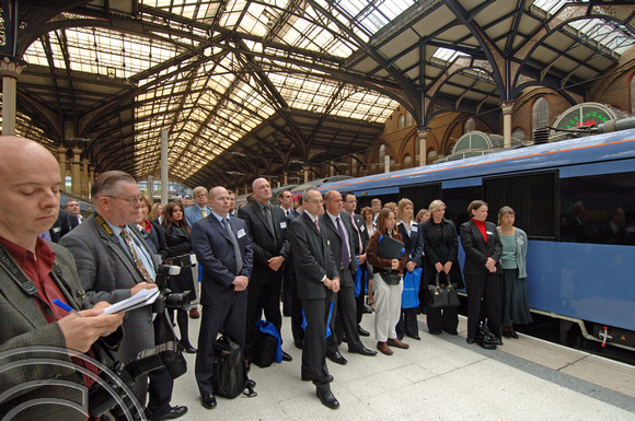 DG07987. Press at the naming of 90011. Liverpool St. 17.10.06.