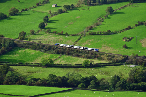 DG404080. Northern Class 195. Edale. 8.10.2023.