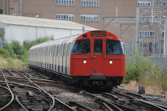 DG300329. Bakerloo line train. Willesden Junction. London. 20.6.18