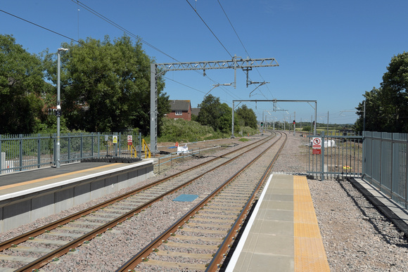 DG300415. Rebuilt platforms. Kirkham and Wesham. 22.6.18