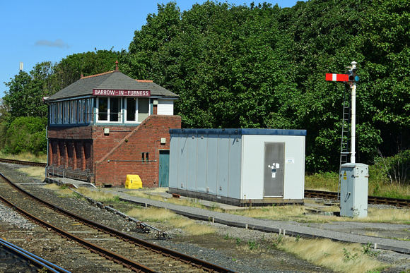 DG305395. Signalbox. Barrow-in-Furness. 9.8.18