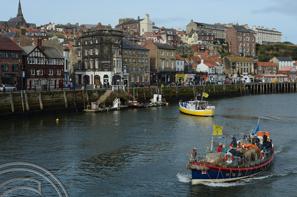 DG197516. The harbour. Whitby. 5.10.14.