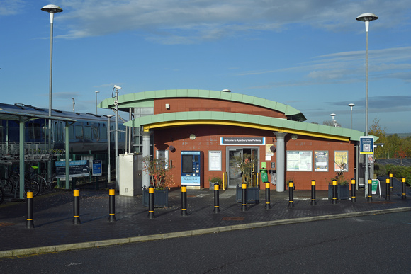 DG405844. Station building. Aylesbury Vale Parkway. 30.10.2023.