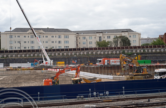 DG354494. Building HS2 at the site of Euston Downside sidings. London. 27.8.2021.