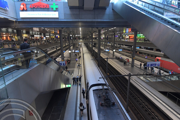 DG308493. The Hauptbahnhof. Berlin. Germany. 16.9.18