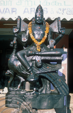 T6635. Newly carved statue. Mahabalipuram. Tamil Nadu. India. February 1998