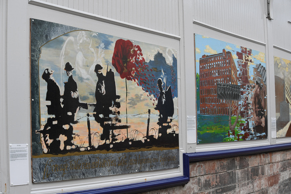 DG310449. Station entrance with paintings. Port Glasgow. Scotland. 4.10.18