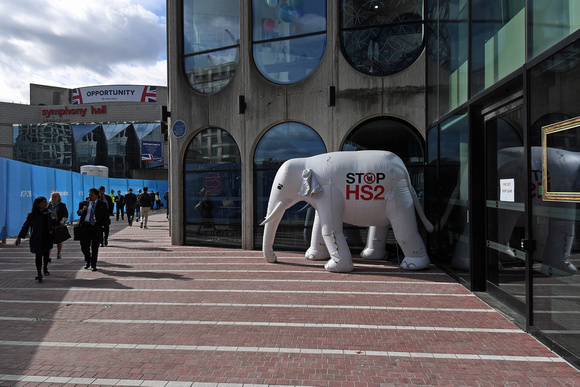 DG310061. Stop Hs2 demo at Tory conference. Birmingham. 1.10.18