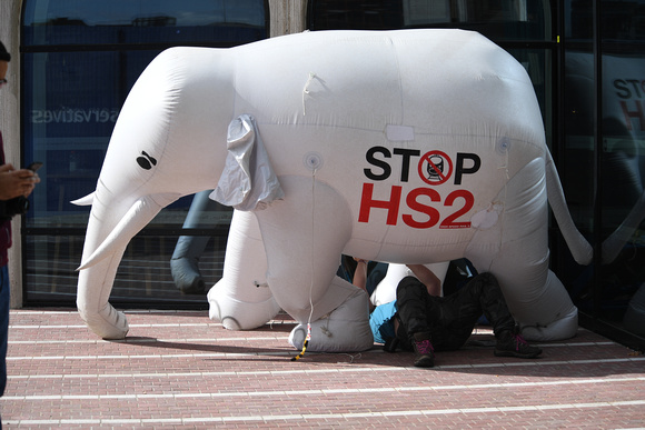 DG310076. Stop Hs2 demo at Tory conference. Birmingham. 1.10.18