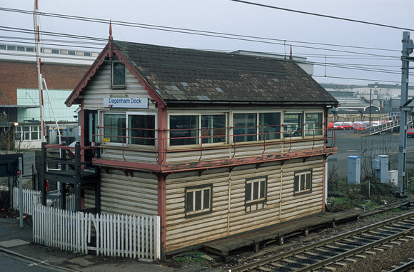 05414. Signalbox. Dagenham Dock. 17.01.1996