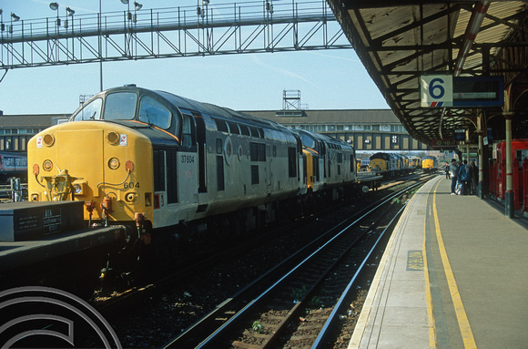 05567. 37604. 37608. 37074. 37185. 37605. stabled in the yard. Clapham Jn. 21.4.1996