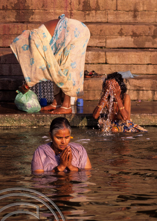 T6811. Bathing at the Ghats. Varanasi. Uttar Pradesh. India. 1998.