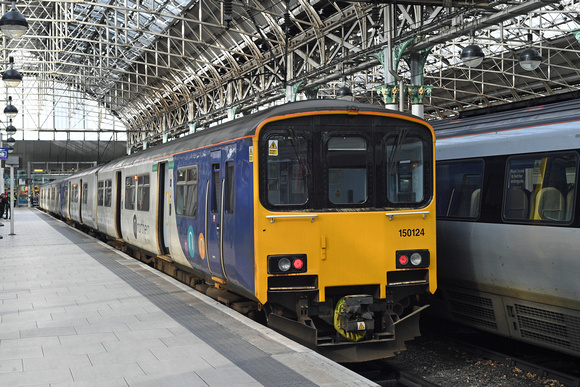 DG318713. 150124. Manchester Piccadilly. 10.2.19