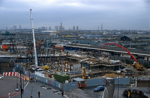 06326. Birds eye view of the station rebuilding. Stratford. 26.2.97