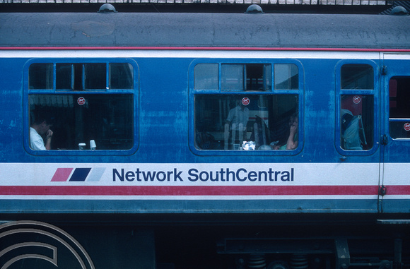 06749. 76600. Network SouthCentral branding. Clapham Junction. 13.7.97