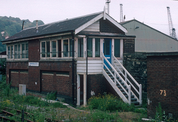 5068. Hawkesbury St Junction signalbox. Dover. 7.7.95