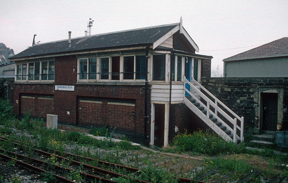 5067. Hawkesbury St Junction signalbox. Dover. 7.7.95