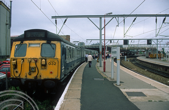 5106. 304032. 12.54 to Coventry. Wolverhampton. 28.7.95