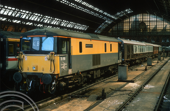 5281. 73119. With Queens of Scots stock. St Pancras. 20.8.95