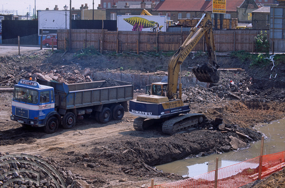 R0070. Clearing the old goods yard at Bow for Housing. October 1994. jpg