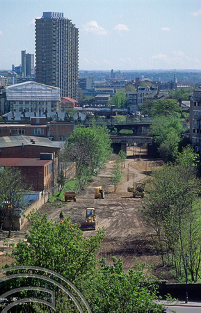 R0077. Clearing the old N London Rly line at Bow for Housing. April 1994. jpg