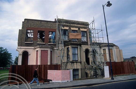 R0110. House protest. 193 Grove Rd. Bow. London. April 1993.crop