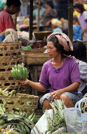 T3979. Selling bananas. Ubud. Bali. Indonesia. 1992.