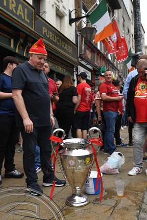 DG324527. LFC supporters in the city centre. Liverpool. 1.6.19.