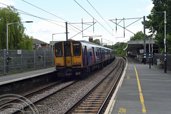 DG324760. 313048. Enfield Chase. 6.6.19.