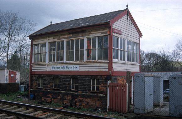 7638. Signalbox. Furness Vale. 14.4.2000