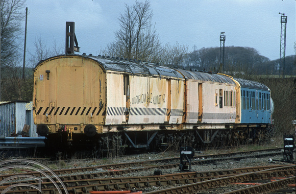 7636. Condemned breakdown vehicles. Buxton. 14.4.2000