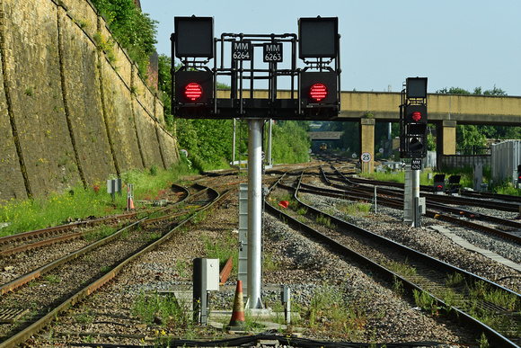 DG326875. New signalling. Bradford Interchange. 28.6.19.