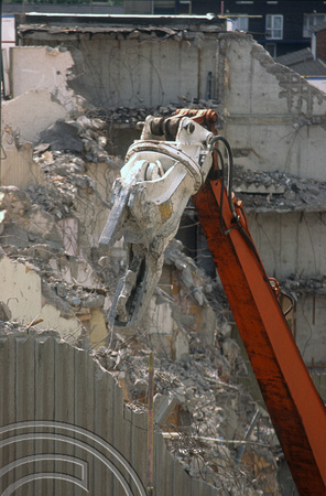 S0105. Demolishing H Block. Lefevere Estate. Bow. East London. 1994