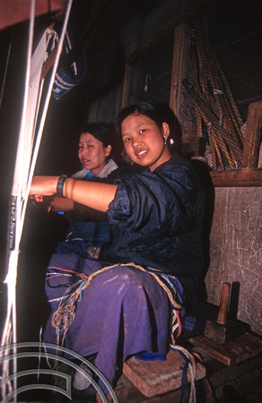 T6936. Carpetmaking at the Tibetan refugee centre. Darjeeling. West Bengal. India. April.1998.