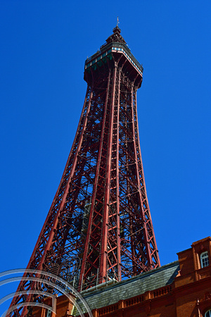 DG376607. The Tower. Blackpool. 11.8.2022.