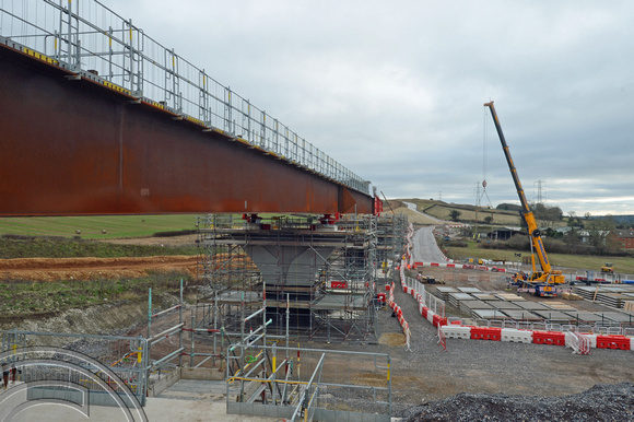 DG408688. HS2 Wendover Dean viaduct construction. Wendover. Buckinghamshire.11.1.2024.