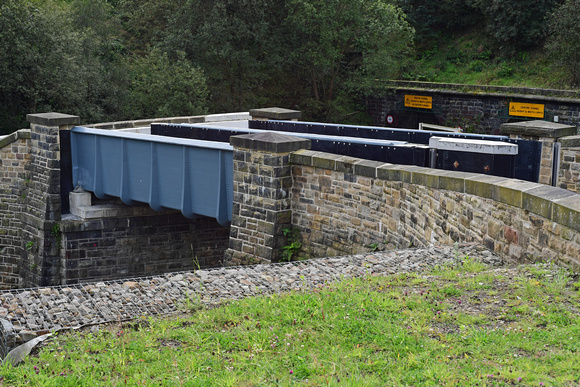 DG333013. Rebuilt aqueduct. Marsden. 5.9.19