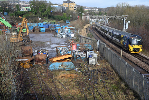 DG409988. 333008. Crossley Evans scrapyard. Site of new EMU depot. Shipley. West Yorkshire. 6.2.2023.