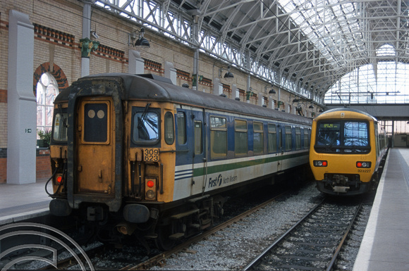 7660. 309623. 323227. Manchester Piccadilly. 14.4.2000