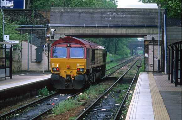 7710. 66144. Crouch Hill. 8.5.2000