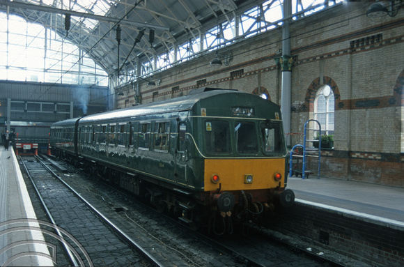 7936. 101685  53164. 53160. 17.46 to Sheffield. Manchester Piccadilly. 25.5.2000