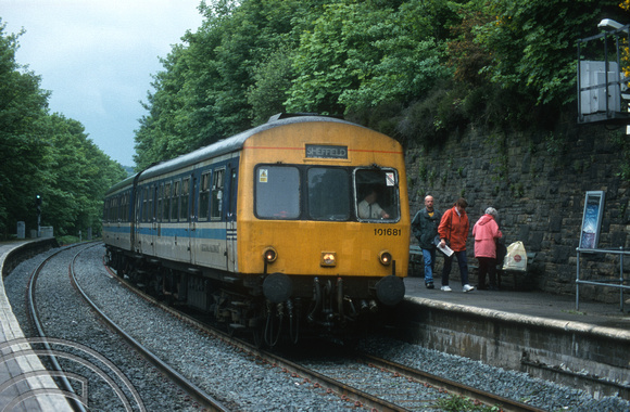 7922. 101681  51228. 51506. 14.38 Piccadilly - Sheffield. New Mills Central. 25.5.2000