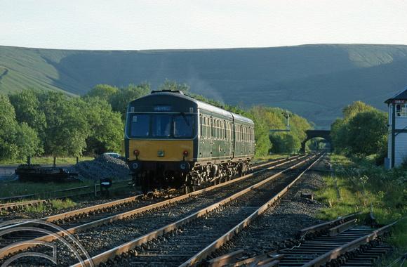 07970. 101685  51164. 53160. 19.14 Sheffield - Piccadilly. Edale. 25.5.2000