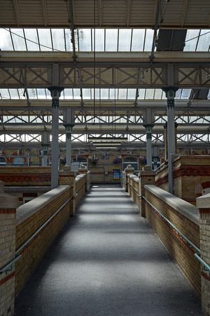 DG184177. Station ramp. Lewes. 30.6.14.