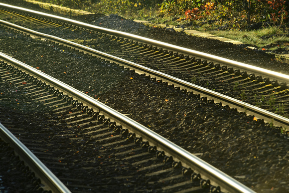DG337242. Sunlight on the tracks. Todmorden. 18.11.19.
