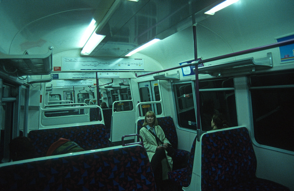 13158. Interior of a Metropolitan line train. 29.10.2003