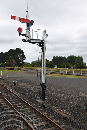 DG318247. Somersault signal. Glenbrook Vintage Railway. Glenbrook. North Island. New Zealand. 27.1.19