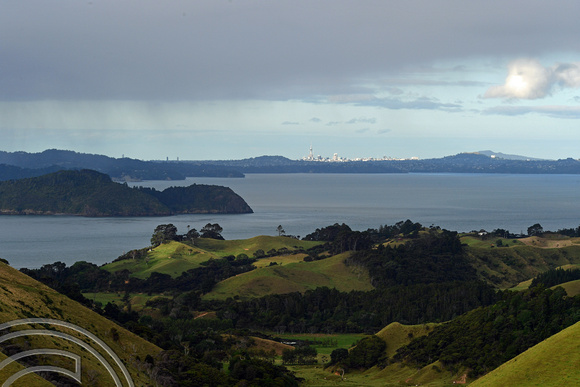 DG318222. Looking across to Auckland from near Manukau Heads. North Island. New Zealand. 26.1.19