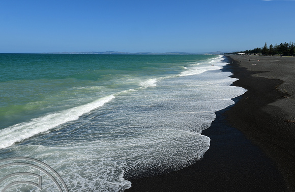 DG315594. Main beach. Napier. New Zealand. 5.1.19