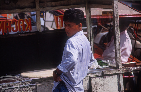 T03648. Hawker's food stall. The market. Bukittinggi. West Sumatra. Indonesia. 3rd June 1992